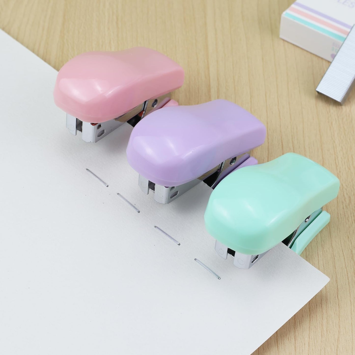 Mini Desktop Stapler Set,20 Sheet Capacity,Includes Built-in Staple Remover and 750PCS No.12 Staples,Small Cute Stapler for Office and School Supplies (Green)