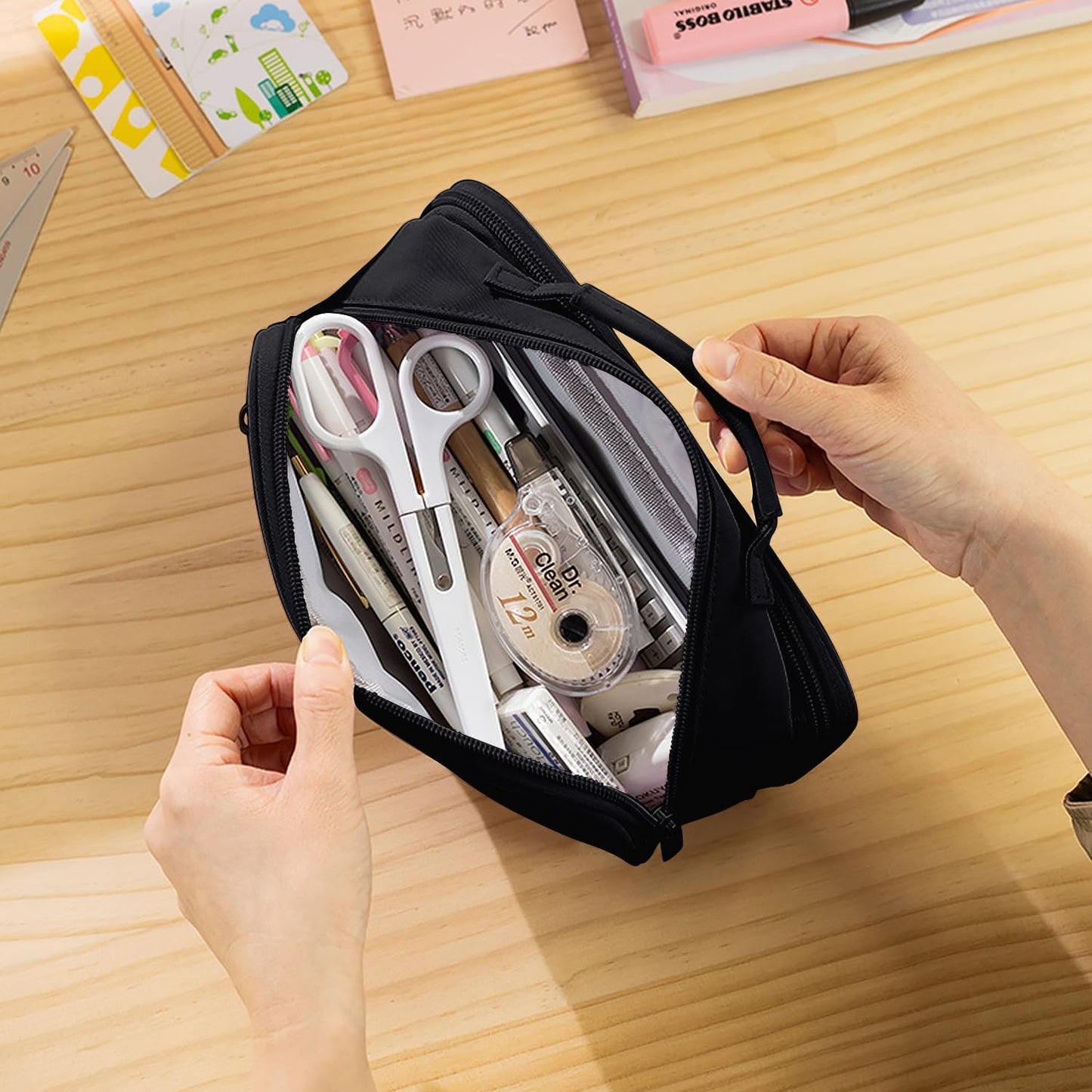 MAMUNU Pencil Case Large Capacity with 3 Compartments, Pencil Case Pouch Bag with Zipper Handle Portable Pen Stationery Organizer for Teen Girls Boys Adults College School Office Travel, Black