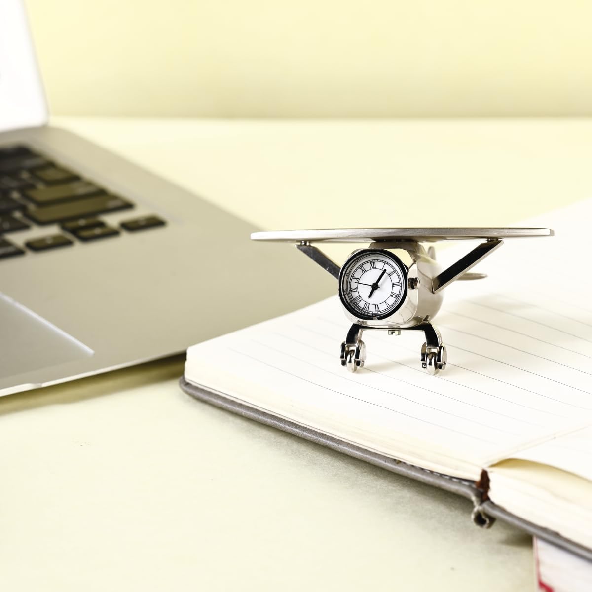 Aeroplane Miniature Table Clock with Rotating Wheels, Stylish Analog Desk Clock & Paper Weight, Manual Adjustment, Easy Battery Replacement, Students, Vintage Decor for Home & Office