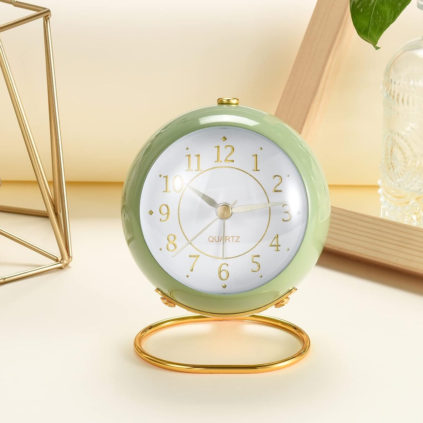 Analog Alarm Clocks,Retro Backlight Cute Simple Design Small Desk Clock with Night Light,Silent Non-Ticking,Battery Powered,for Kids,Bedroom,Travel,Kitchen,Bedside Desktop. (Blue)
